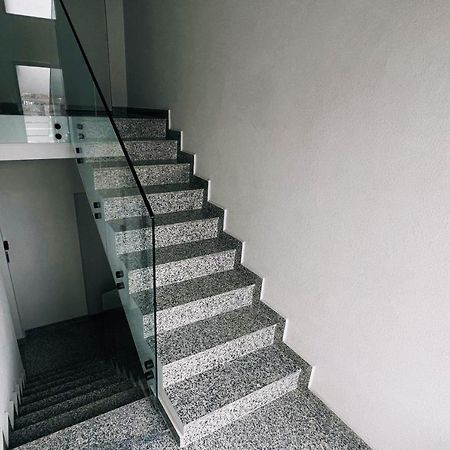 David'S Rental Rooms Bukares Bagian luar foto