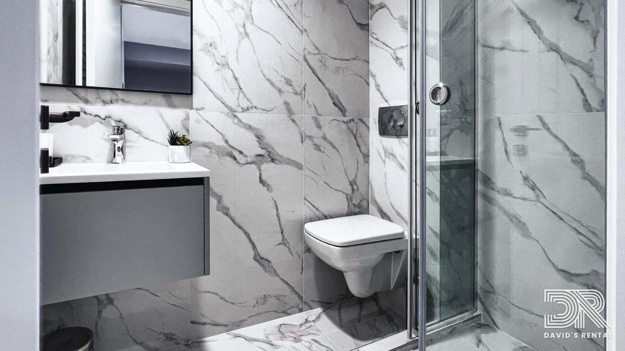David'S Rental Rooms Bukares Bagian luar foto