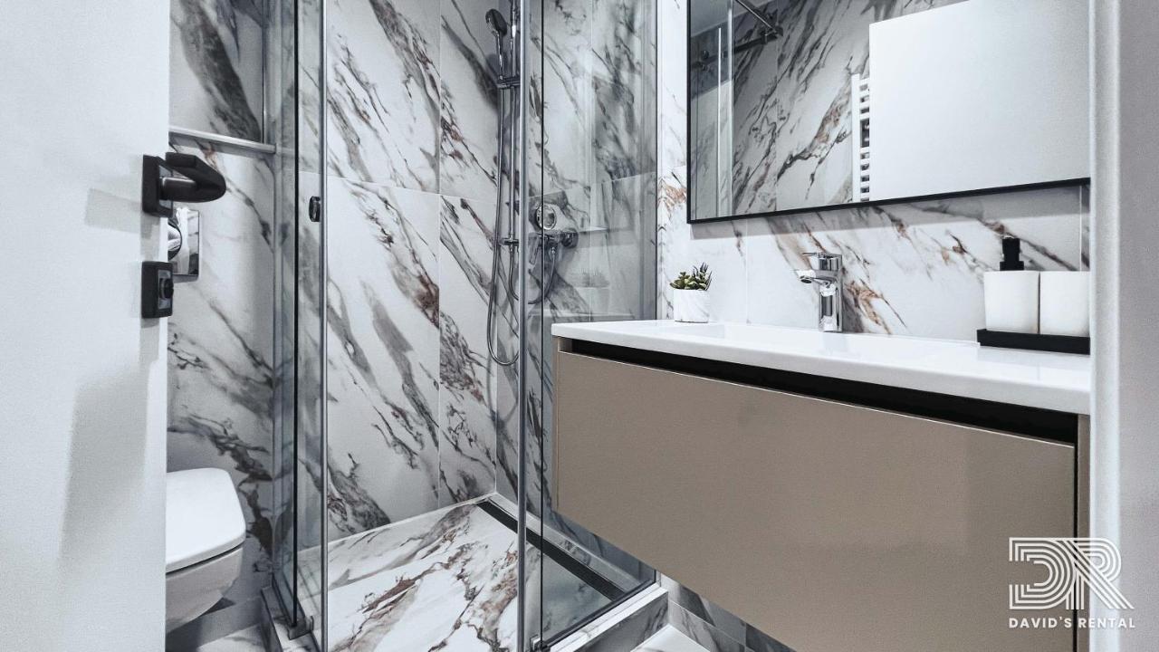 David'S Rental Rooms Bukares Bagian luar foto